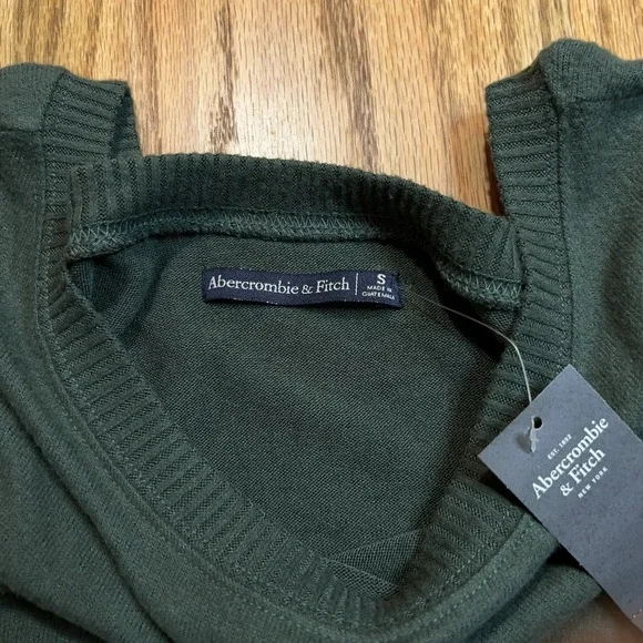 NWT Abercrombie & Fitch Women's Small Crew‎ Neck Knot Crop Sweater Green - Picture 3 of 8